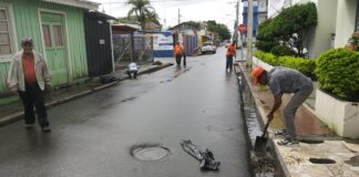 Trabajando brigadas del Ayuntamiento de Moca