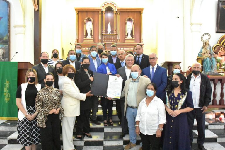 Designa Palacio Municipal de Moca con el nombre del Dr. Rubén Lulo Gitte.