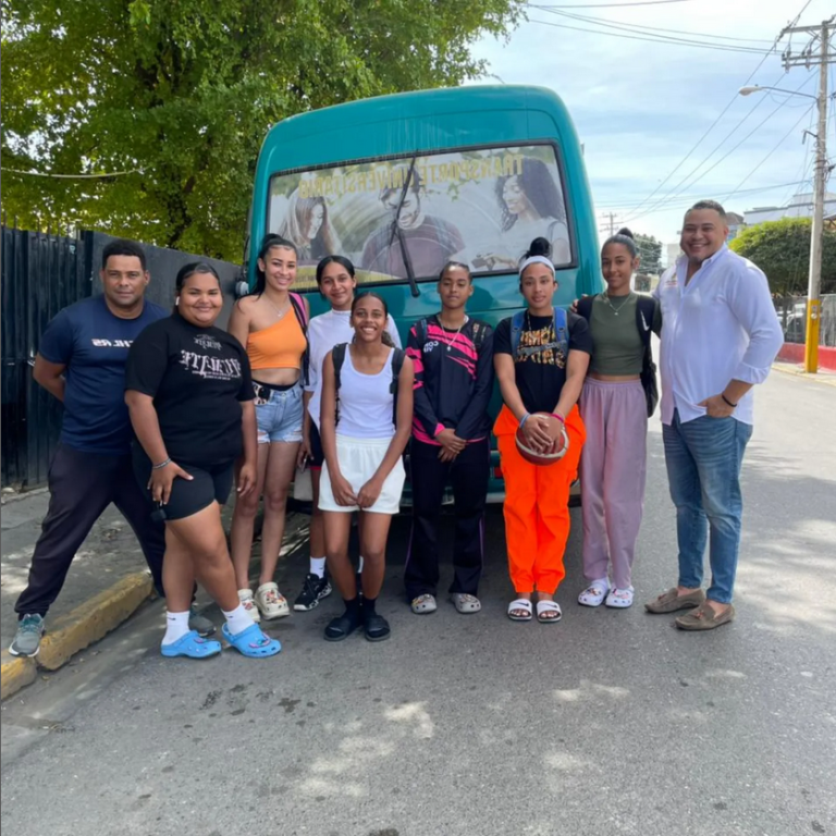 Moca Apoya a su Selección Femenina de Baloncesto en la Copa Cibao Exprés