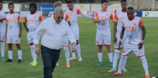 El alcalde hace saque de honor en Inicio del XI Torneo Nacional de Fútbol Profesional de la LDF en Moca