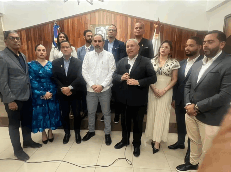 Ayuntamiento de Moca aprueba ordenanza de límites urbanos del PMOT