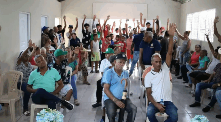 Alcalde de Moca Encabeza Exitosa Asamblea de Presupuesto Participativo en el Barrio Los López II