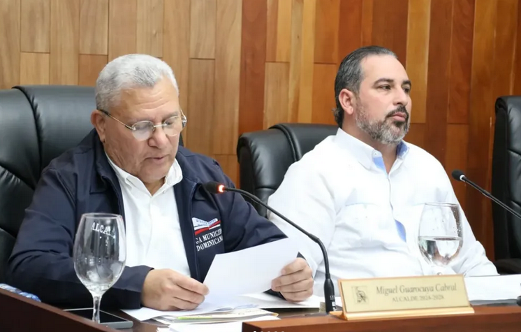 Concejo Municipal de Moca Aprueba Iniciativas Clave en Sesión Ordinaria
