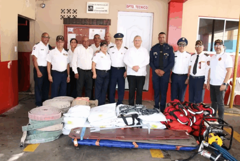 Ayuntamiento de Moca Fortalece a los Bomberos con Nuevos Equipos
