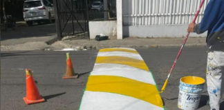 Ayuntamiento de Moca prosigue operativo de señalización y mantenimiento de infraestructura vial