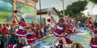 El colorido del Batón Ballet engalana la «Noche Larga de los Museos» en Moca