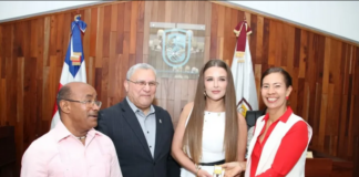 Ayuntamiento de Moca declara Visitante Distinguida a la actriz española Noelia Roel y le entrega las Llaves de la Ciudad