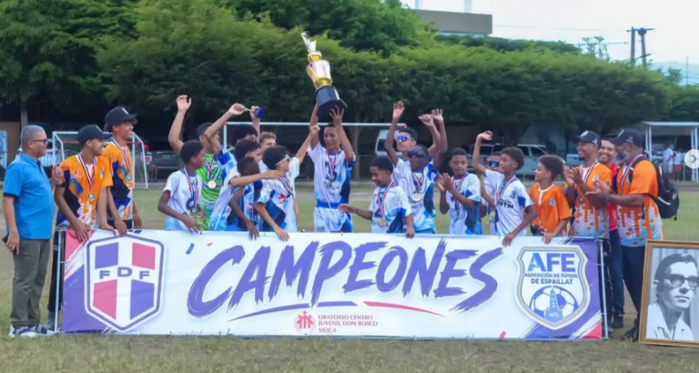 La Alcaldía de Moca y el alcalde Miguel Guarocuya Cabral felicitan al equipo Moca A tras coronarse campeón del Torneo Padre Vicente